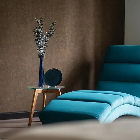 Luxus Wohnen Im Schloss Corvey Fuer 1-6 Gaeste Im Unesco Weltkulturerbe Weserbergland Free W-lan Parken Netflix Fuer Familien Paare Und Geschaeftsreisende Inkl Handtuecher Seife Nintendo Switch Uvm