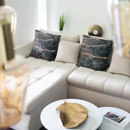 Luxus Wohnen Im Schloss Corvey Fuer 1-6 Gaeste Im Unesco Weltkulturerbe Weserbergland Free W-lan Parken Netflix Fuer Familien Paare Und Geschaeftsreisende Inkl Handtuecher Seife Nintendo Switch Uvm Apartmán