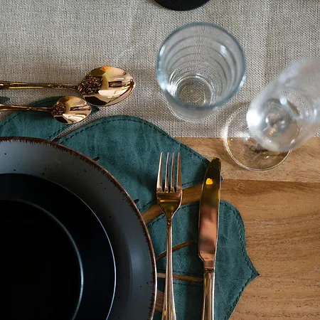 Luxus Wohnen Im Schloss Corvey Fuer 1-6 Gaeste Im Unesco Weltkulturerbe Weserbergland Free W-lan Parken Netflix Fuer Familien Paare Und Geschaeftsreisende Inkl Handtuecher Seife Nintendo Switch Uvm