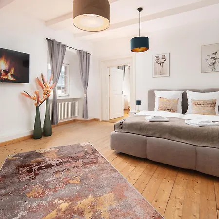 Apartmán Luxus Wohnen Im Schloss Corvey Fuer 1-6 Gaeste Im Unesco Weltkulturerbe Weserbergland Free W-lan Parken Netflix Fuer Familien Paare Und Geschaeftsreisende Inkl Handtuecher Seife Nintendo Switch Uvm *