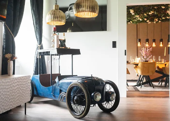 Luxus Wohnen Im Schloss Corvey Fuer 1-6 Gaeste Im Unesco Weltkulturerbe Weserbergland Free W-lan Parken Netflix Fuer Familien Paare Und Geschaeftsreisende Inkl Handtuecher Seife Nintendo Switch Uvm * Höxter