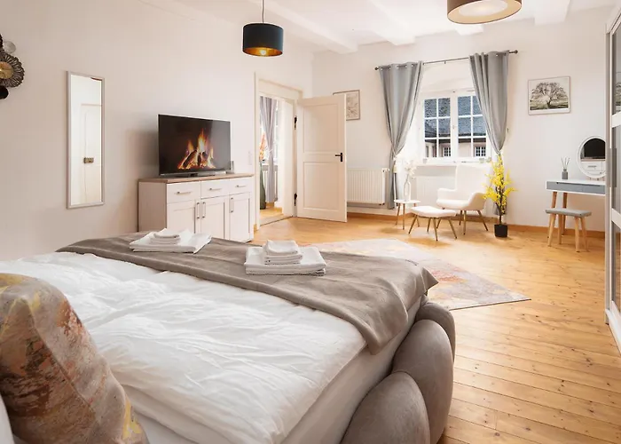 Lejlighed Luxus Wohnen Im Schloss Corvey Fuer 1-6 Gaeste Im Unesco Weltkulturerbe Weserbergland Free W-lan Parken Netflix Fuer Familien Paare Und Geschaeftsreisende Inkl Handtuecher Seife Nintendo Switch Uvm