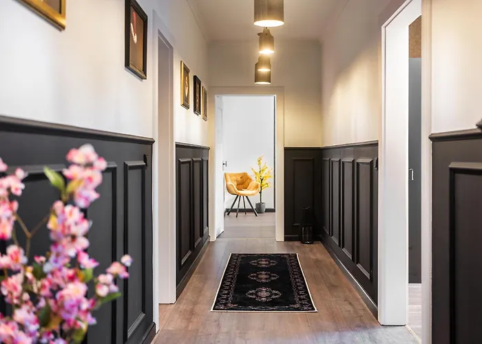 Luxus Wohnen Im Schloss Corvey Fuer 1-6 Gaeste Im Unesco Weltkulturerbe Weserbergland Free W-lan Parken Netflix Fuer Familien Paare Und Geschaeftsreisende Inkl Handtuecher Seife Nintendo Switch Uvm * Höxter