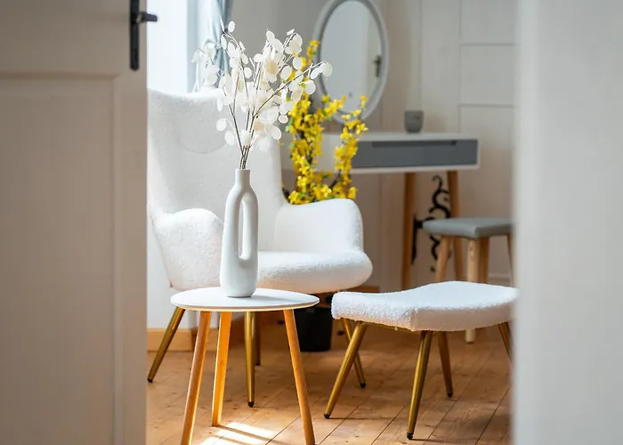 Lejlighed Luxus Wohnen Im Schloss Corvey Fuer 1-6 Gaeste Im Unesco Weltkulturerbe Weserbergland Free W-lan Parken Netflix Fuer Familien Paare Und Geschaeftsreisende Inkl Handtuecher Seife Nintendo Switch Uvm