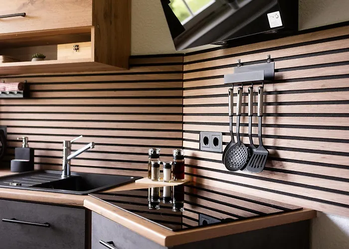 Luxus Wohnen Im Schloss Corvey Fuer 1-6 Gaeste Im Unesco Weltkulturerbe Weserbergland Free W-lan Parken Netflix Fuer Familien Paare Und Geschaeftsreisende Inkl Handtuecher Seife Nintendo Switch Uvm *